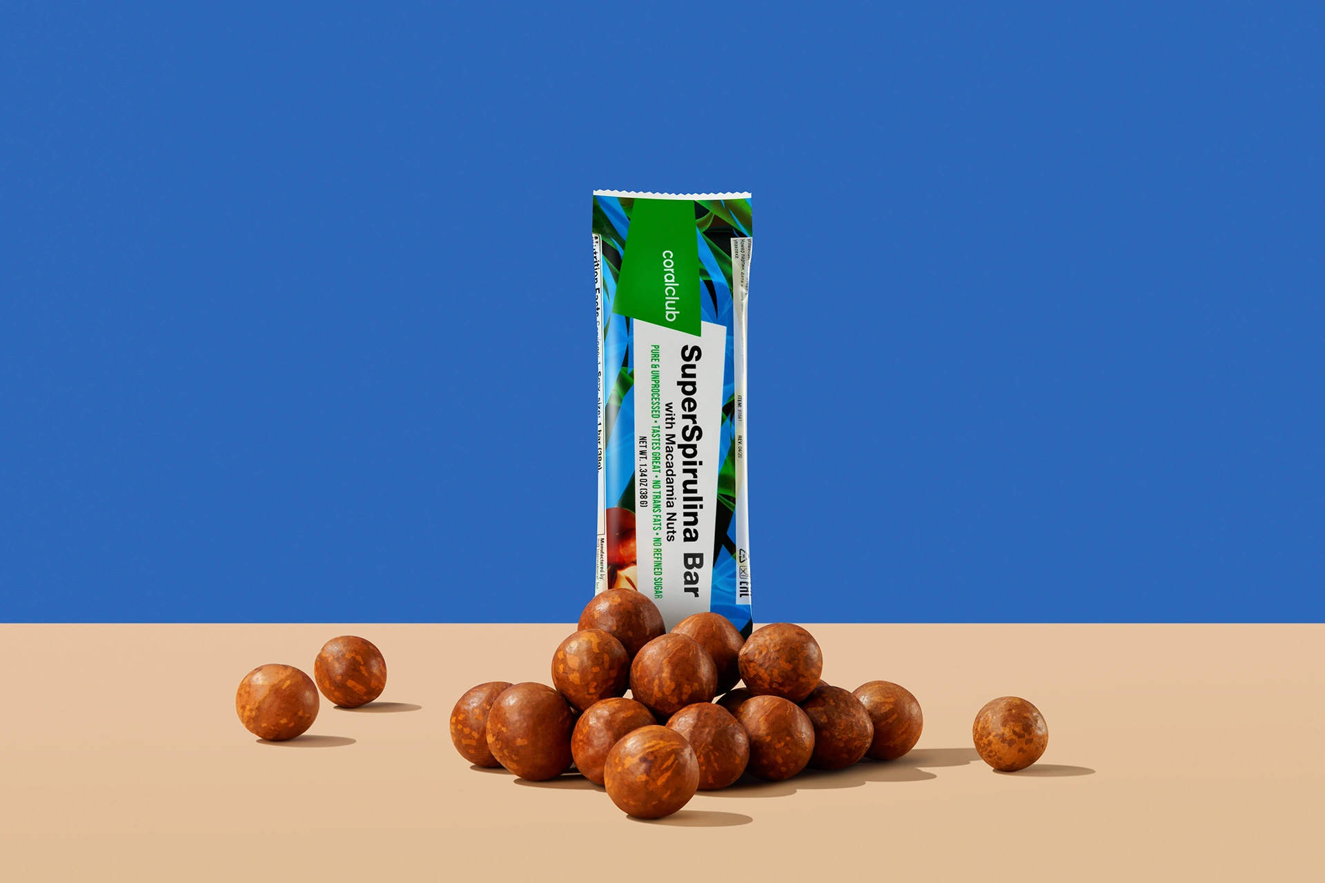 SuperSpirulina Bar ar makadāmijas riekstiem